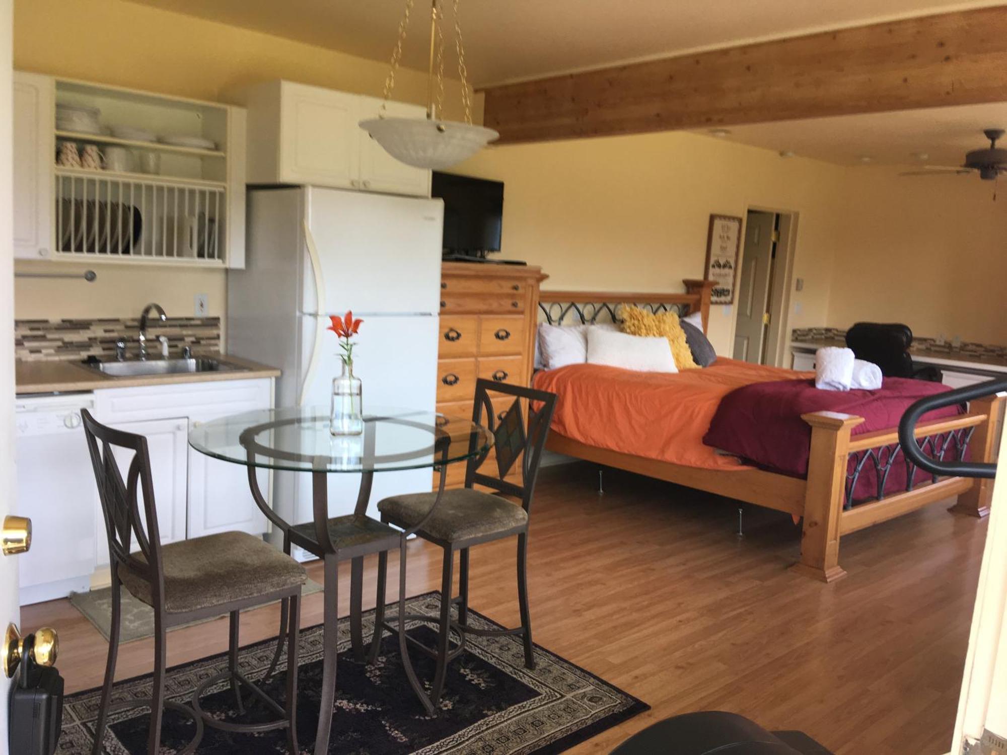 Kelli Creek Cottage - REDUCED PRICE ON TOURS Juneau Esterno foto